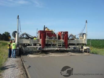 Machine Guided Construction with 3D Paver