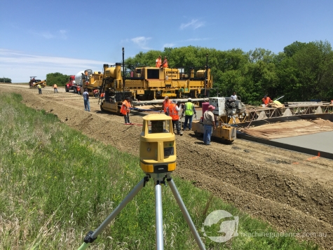 Concrete paving efficiency with machine guidance